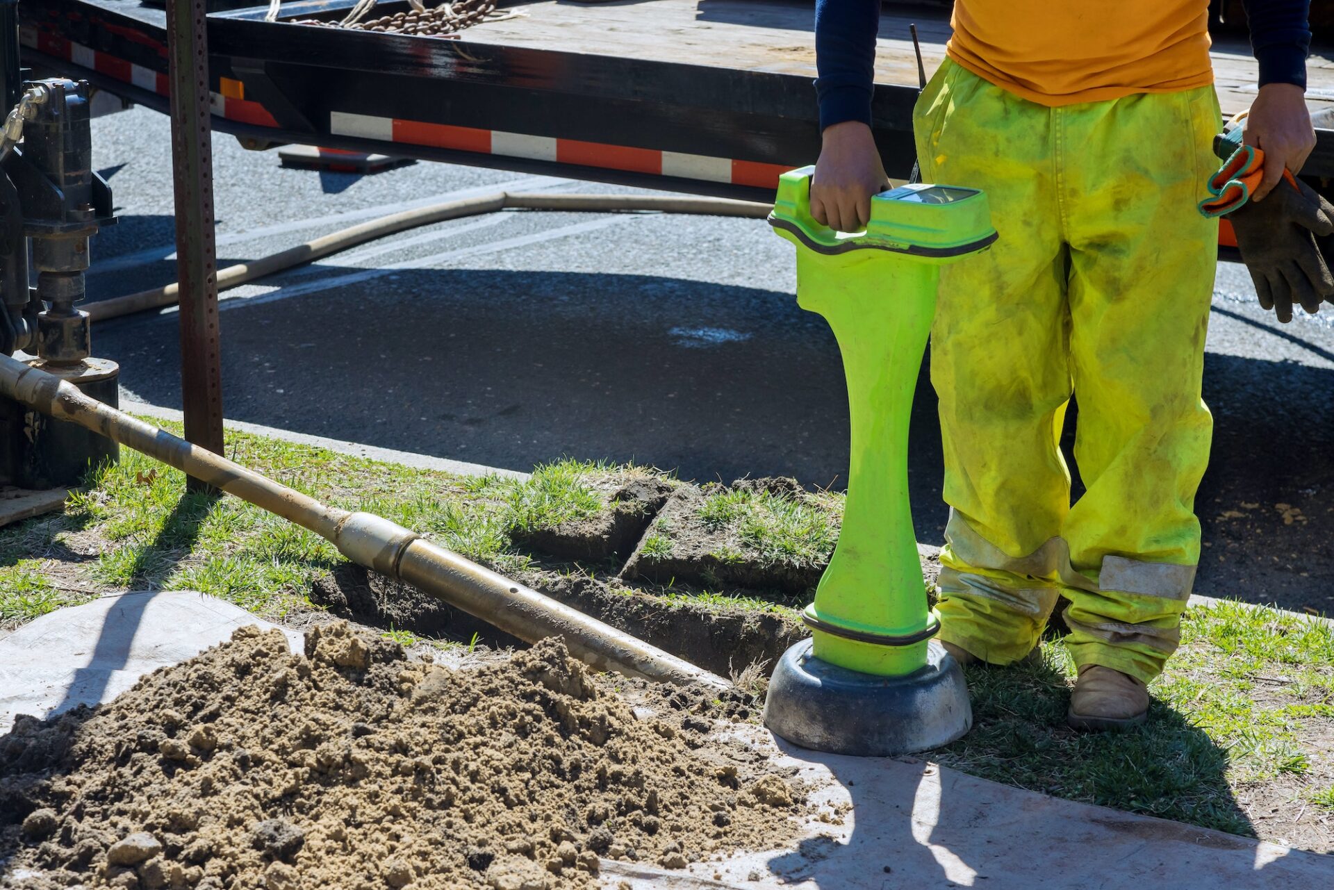 construction works of a drilling machine for detect the fiber optic of pipeline